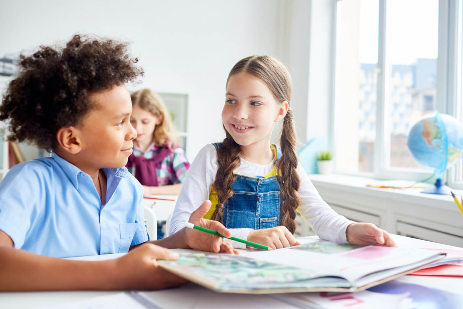 O impacto do bilinguismo no desenvolvimento cognitivo de crianças