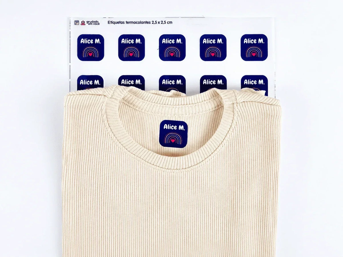 Maneiras de identificar o uniforme: etiquetas, carimbo, caneta ou bordado