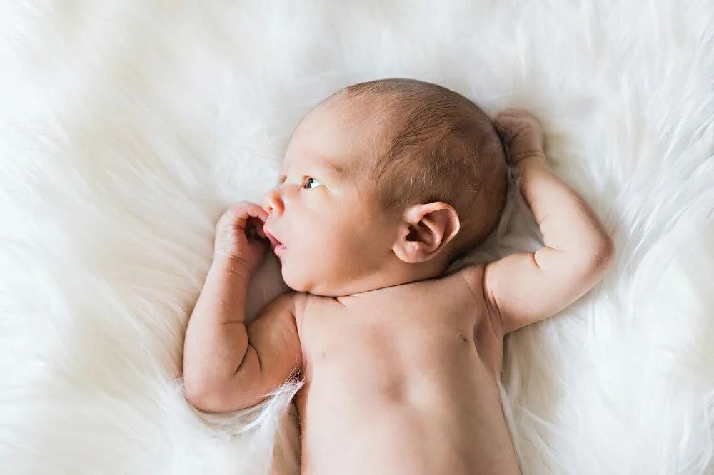 Seu bebê tem refluxo? Veja como ajudá-lo a dormir
