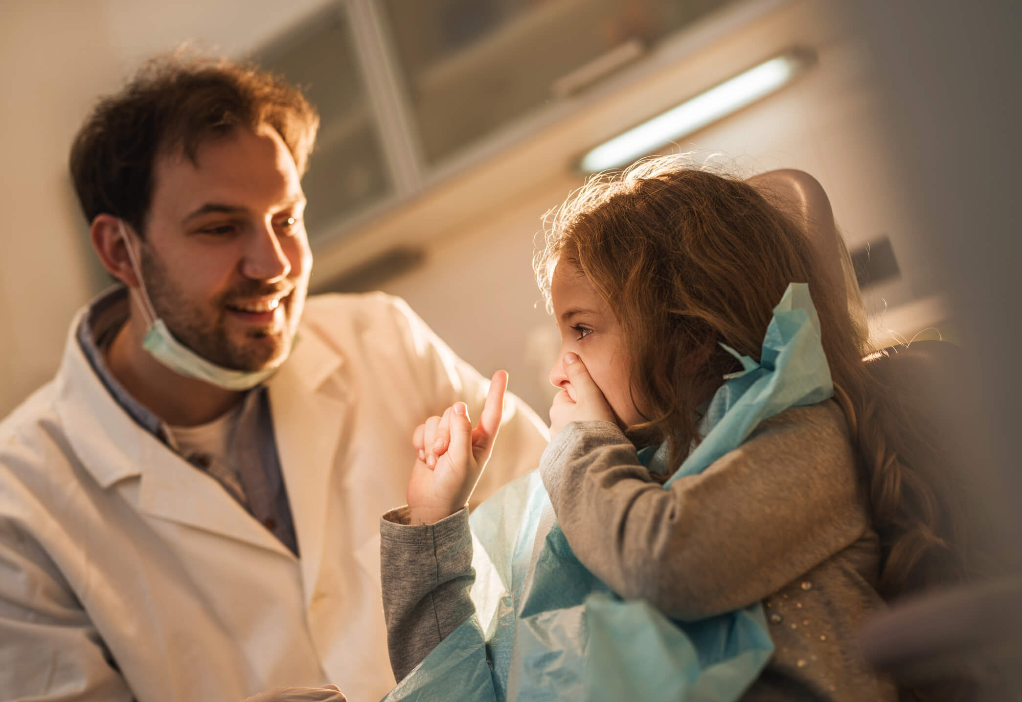 Criança com medo de dentista? Saiba o que fazer para ajudar os pequenos nesse momento