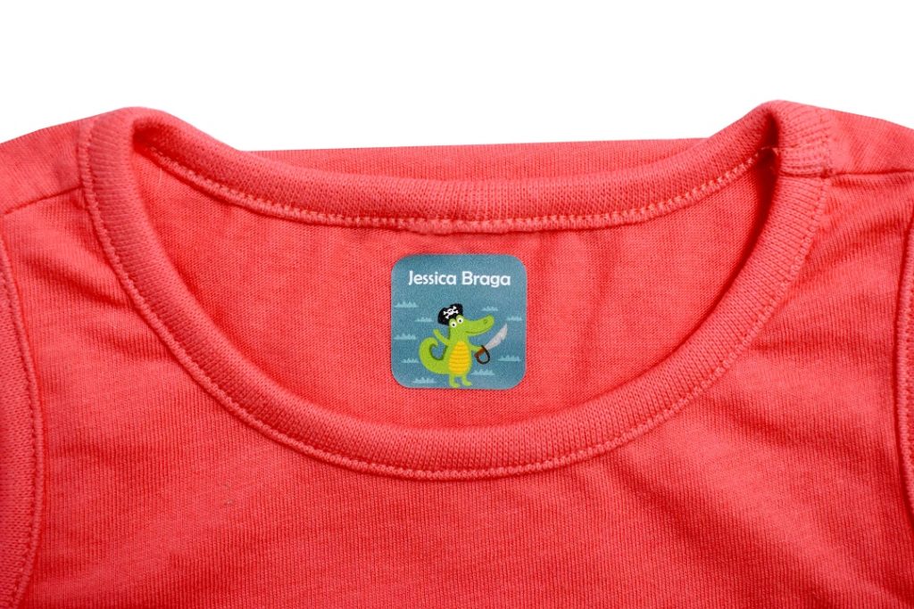Stitch png T shirt roblox  Roupas vermelhas e pretas, Roupa da hello  kitty, Foto de roupas