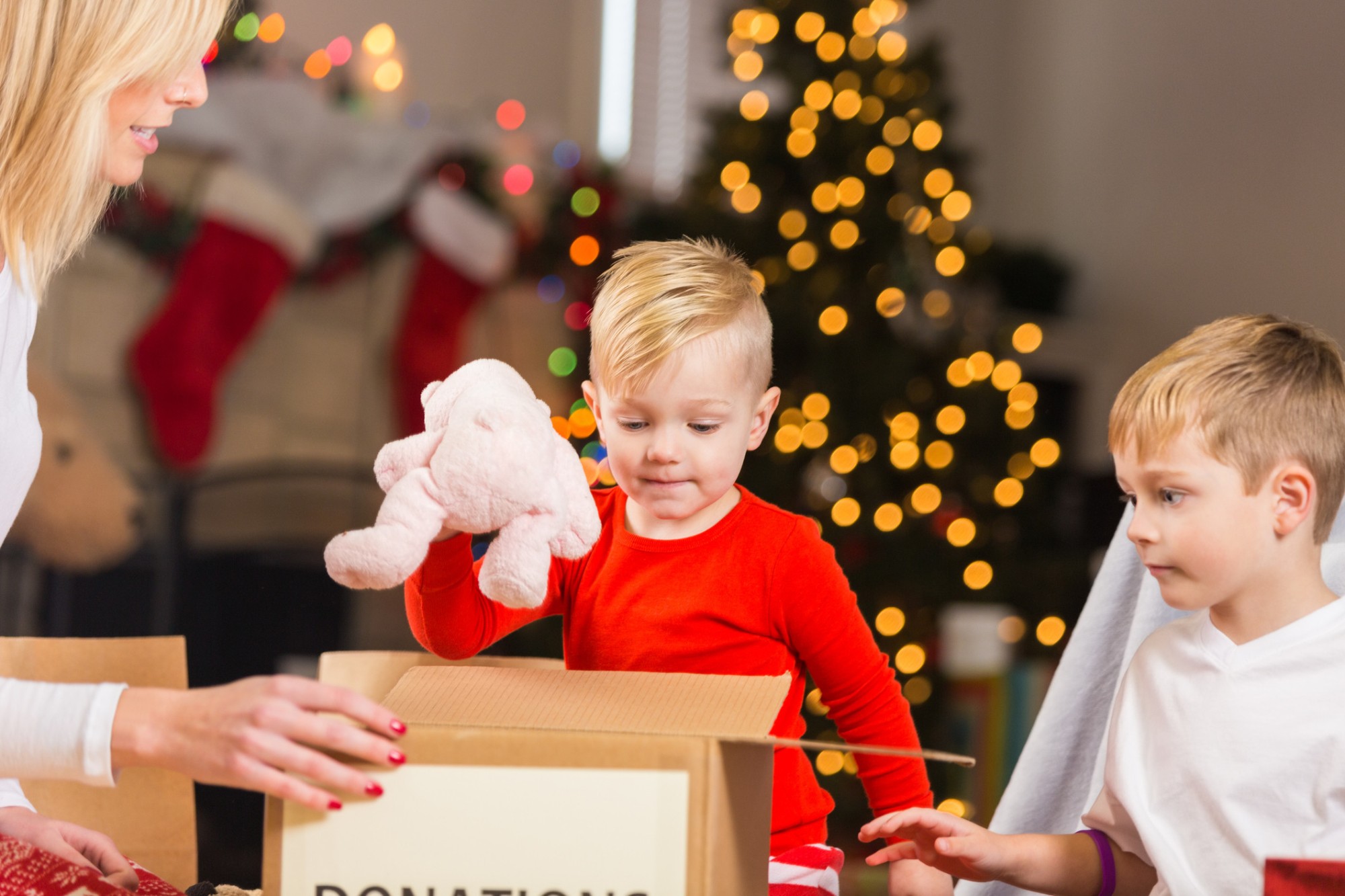 Doação de brinquedos no Natal: descubra como ensinar sue filho sobre Doação de brinquedos no Natal: descubra como ensinar sue filho sobre